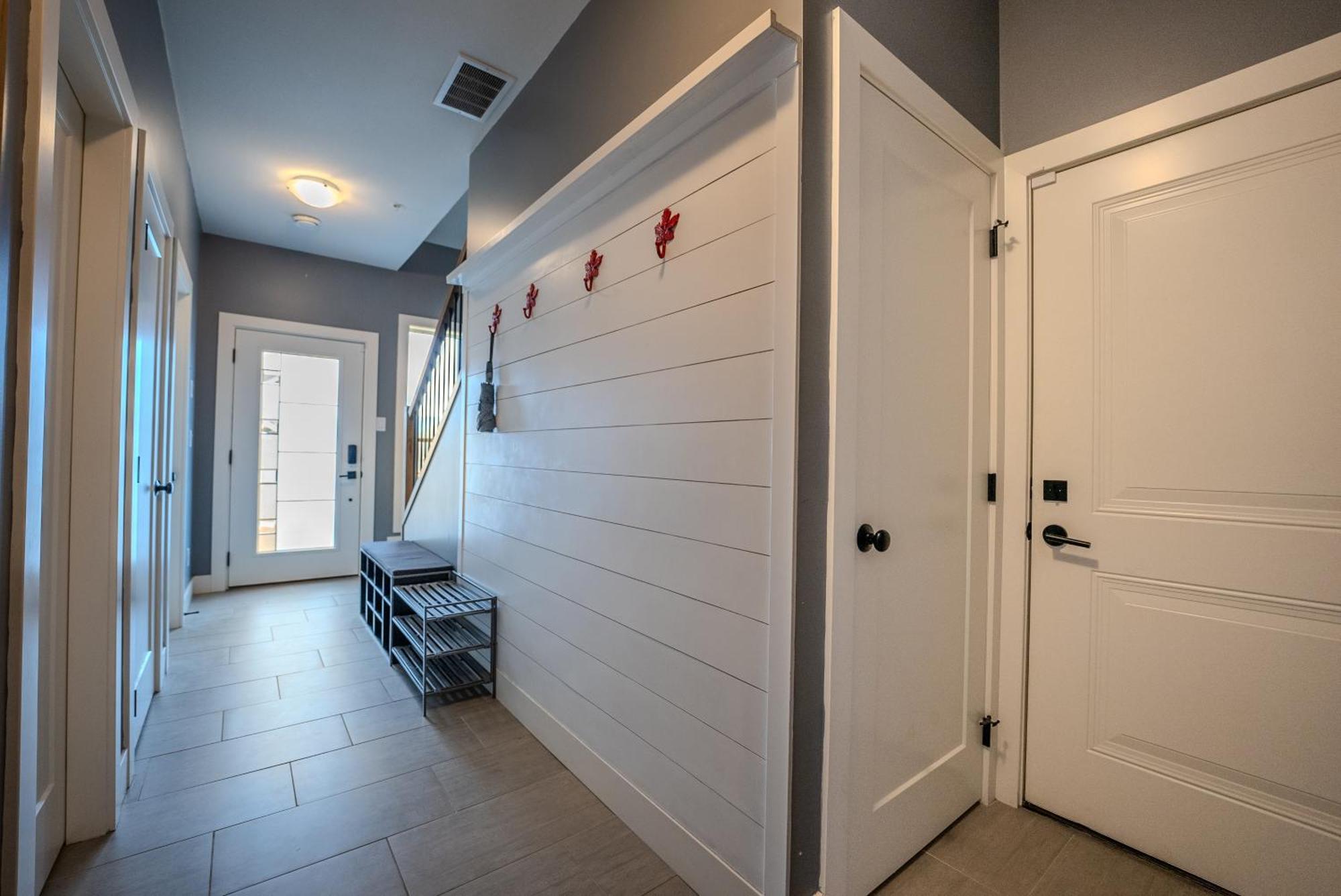 Mountain Retreat With Views, Hot Tub, Games & Ac Villa Chilliwack Exterior foto